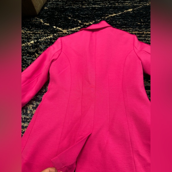 H&M Vibrant Pink Blazer 
H&M Barbie Hot Pink Blazer Size 6 - Picture 6 of 6